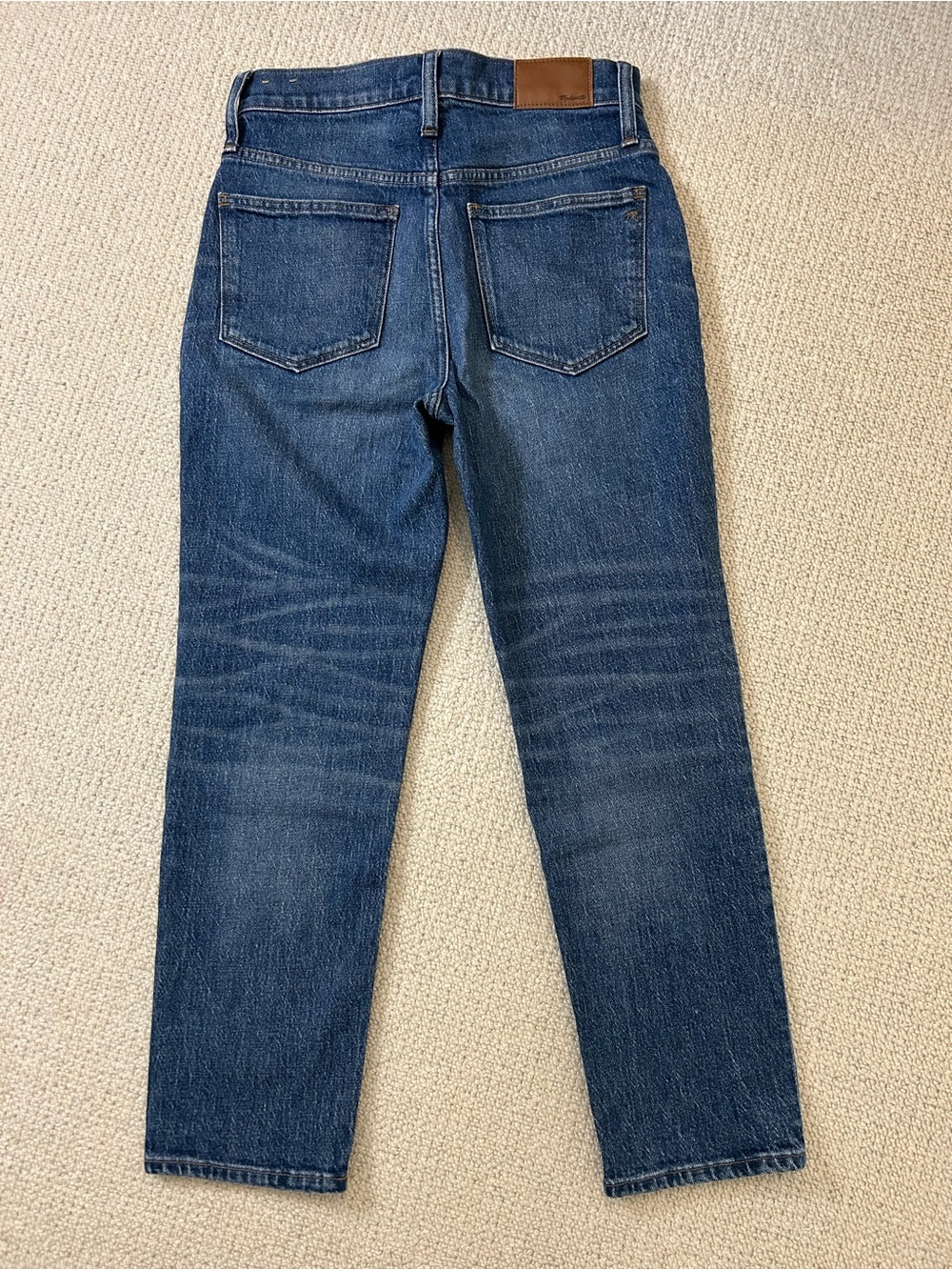 Madewell Women's Straight-Leg Jeans in Dark Blue Wash - Picture 5 of 7